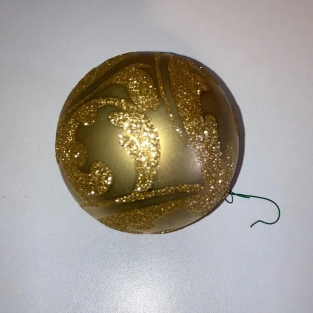 ✨🎄Pier 1 Gold Glass Christmas Ornament